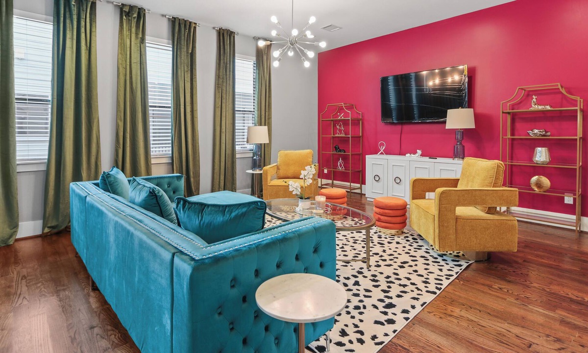 South Central Houston House | Midtown Palace - 2 mins From Downtown - Spacious