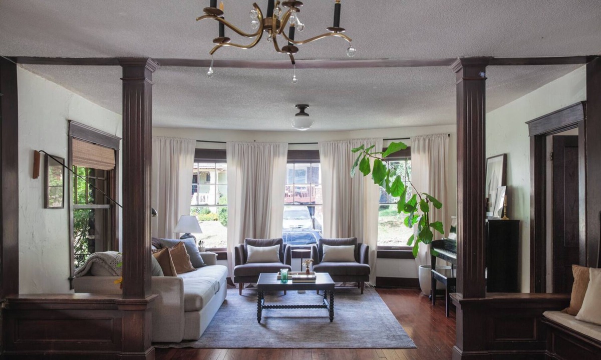 South Hyde Park House | Midtown renovated home historical charm sleep 10
