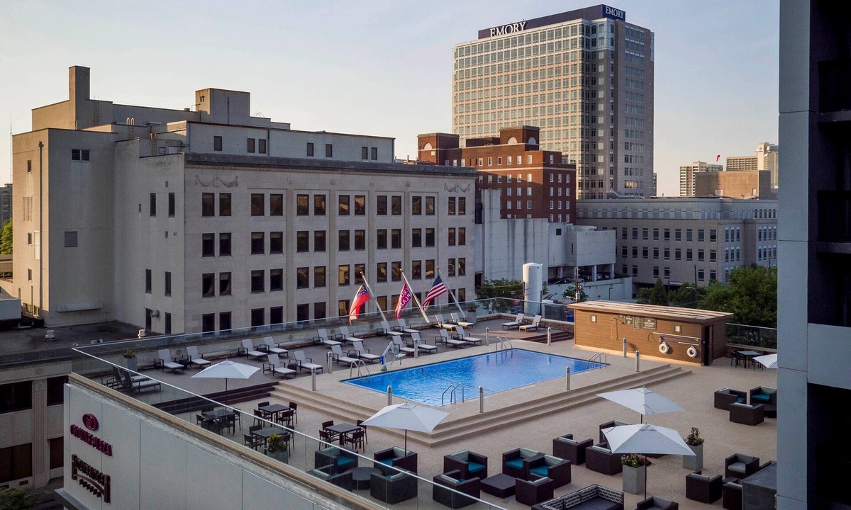 SoNo Apartment | Midtown Studio | Free Breakfast, Pool, BBQ Area