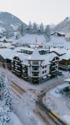 Zweisimmen Nr Gstaad Hotel | Miiro The Mansard