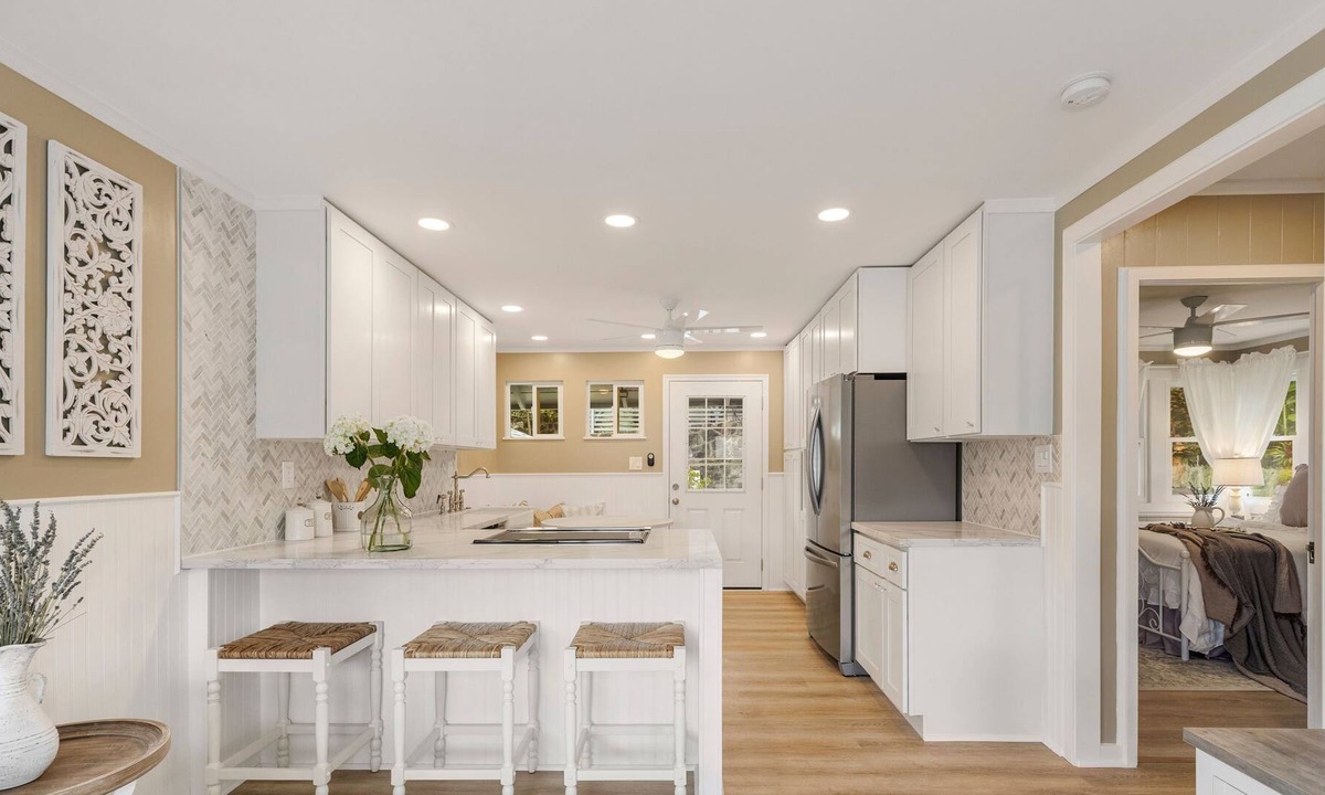 Pacific Heights Cottage | Mikaela’s Cottage