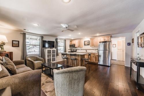 Ruidoso House | Miles Hacienda: Beautifully Remodeled, Centrally Located Ruidoso Cottage