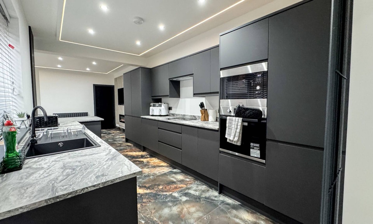 Boston House | Miles House