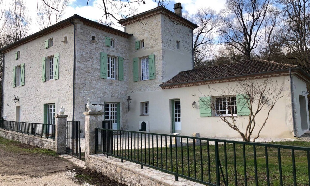 Roquecor Cottage | Mill with 7 bedrooms, 21pers, heated pool, SPA and games room in the heart of nature