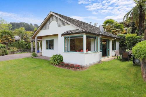 Lake Okareka House | Millar's Hideaway