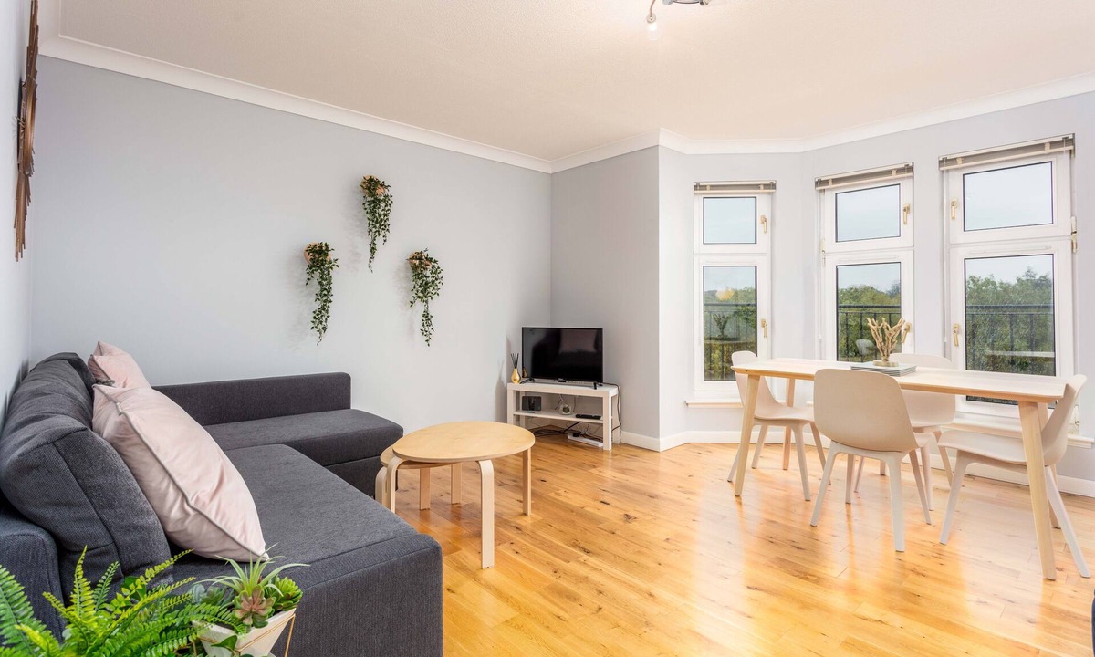 Ayr Apartment | Millbrae Residence - Donnini Apartments