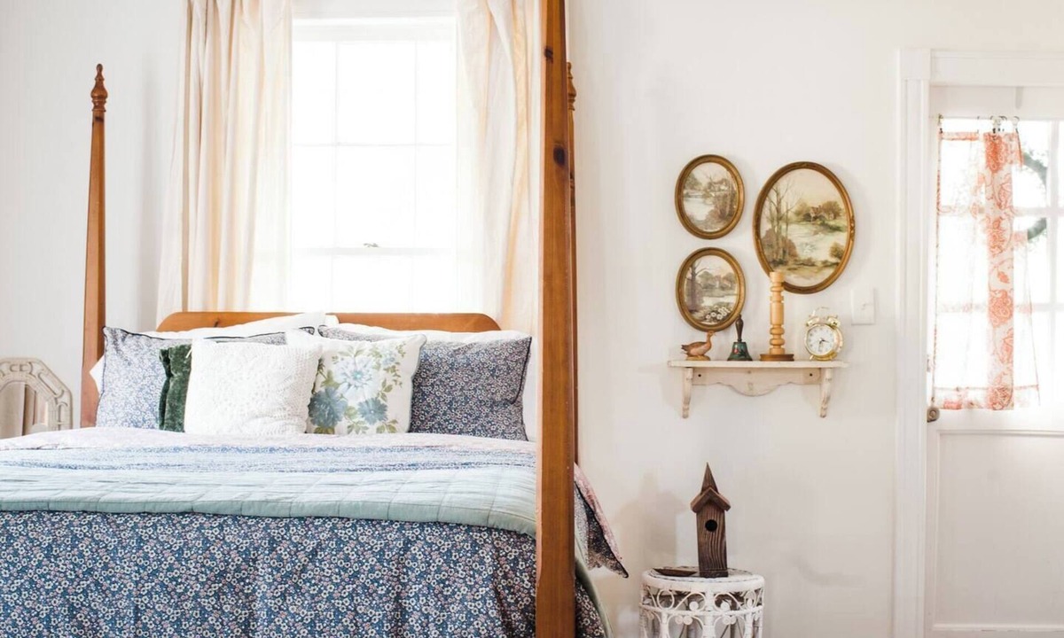 Millbrook Cottage | Millbrook Getaway Cottage | Pool & Near Capitol