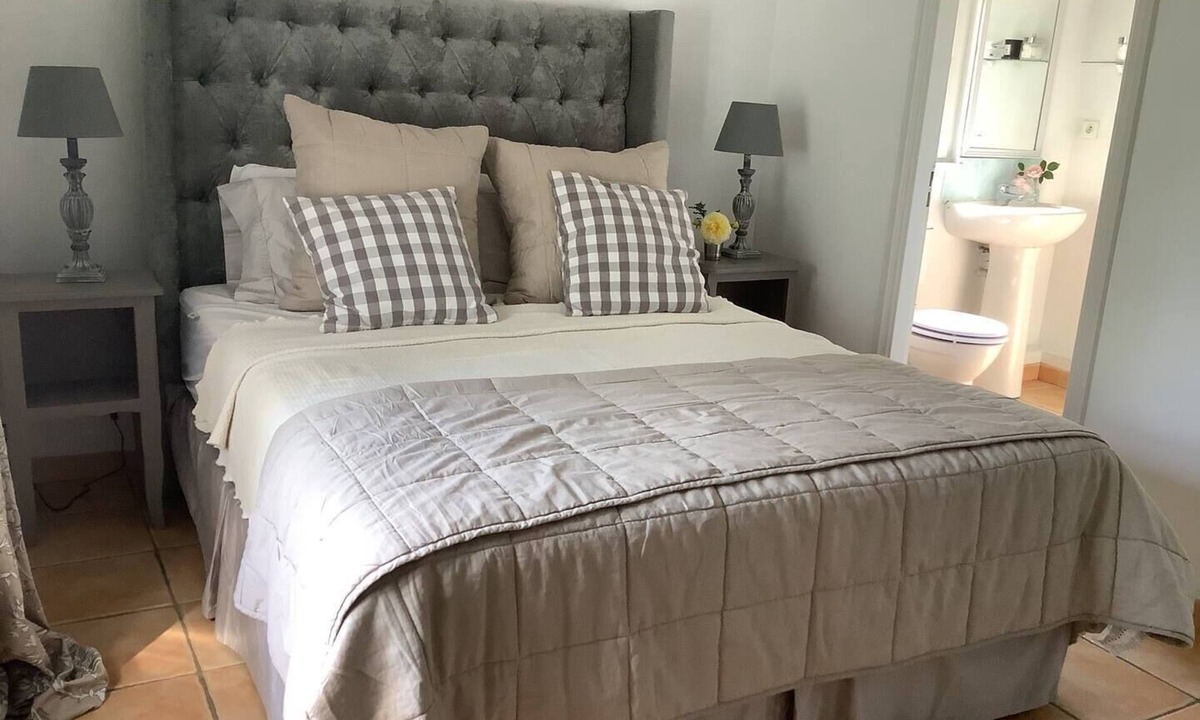 Castres House | Mille Fleurs Estate sleeps 14