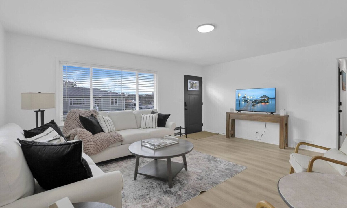 Millersport House | Millersport: The Summit