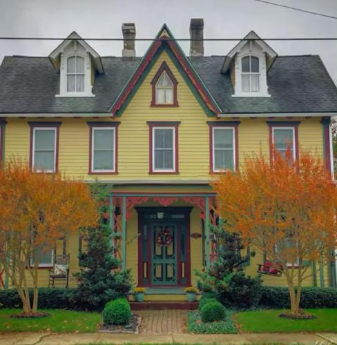 Millington Bed & Breakfast | Millington Manor