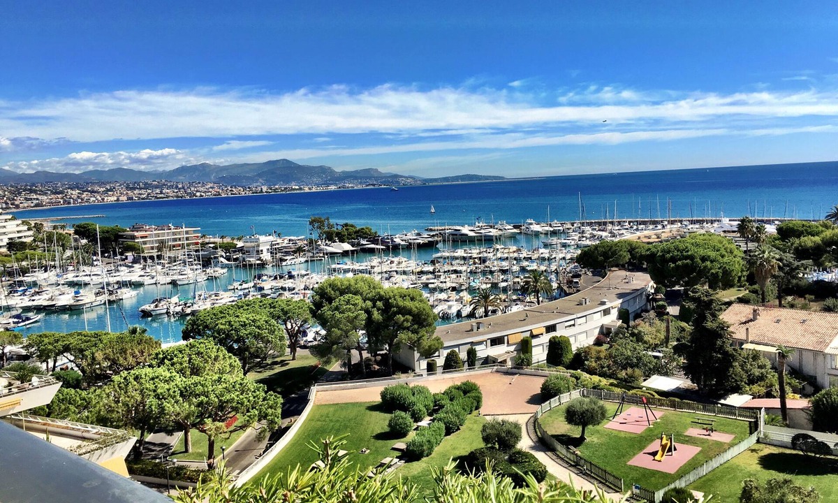 Villeneuve Loubet Beach Condo | Million dollar view :100 Sq m plus terrace with private jacuzzi