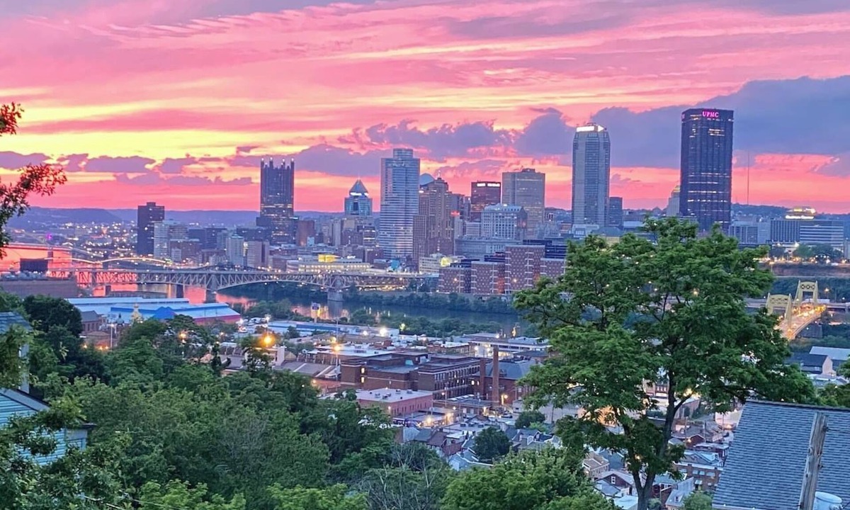 South Side Slopes Apartment | Million Dollar View Spacious Studio