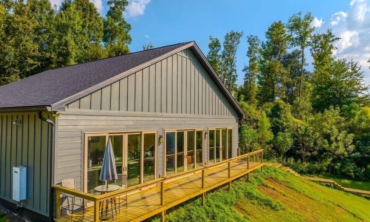 Marianna House | Millstone on the Millpond