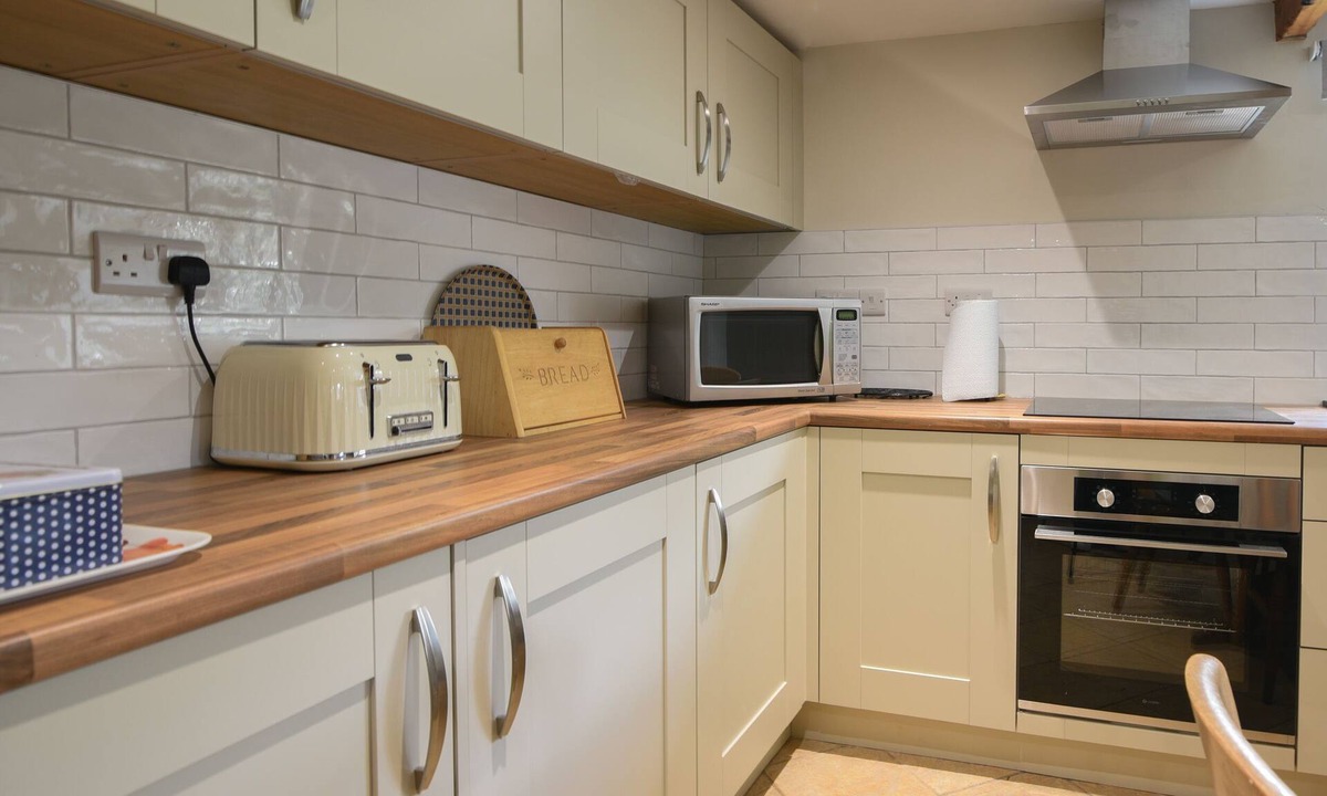 Axminster Cottage | Millwater Cottage