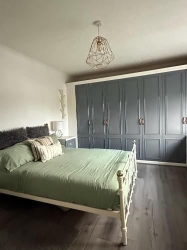 New Addington House | Milne Park Guest House