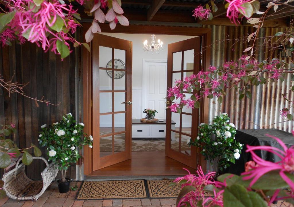 Woodstock House | Milton Chocolate Retreat