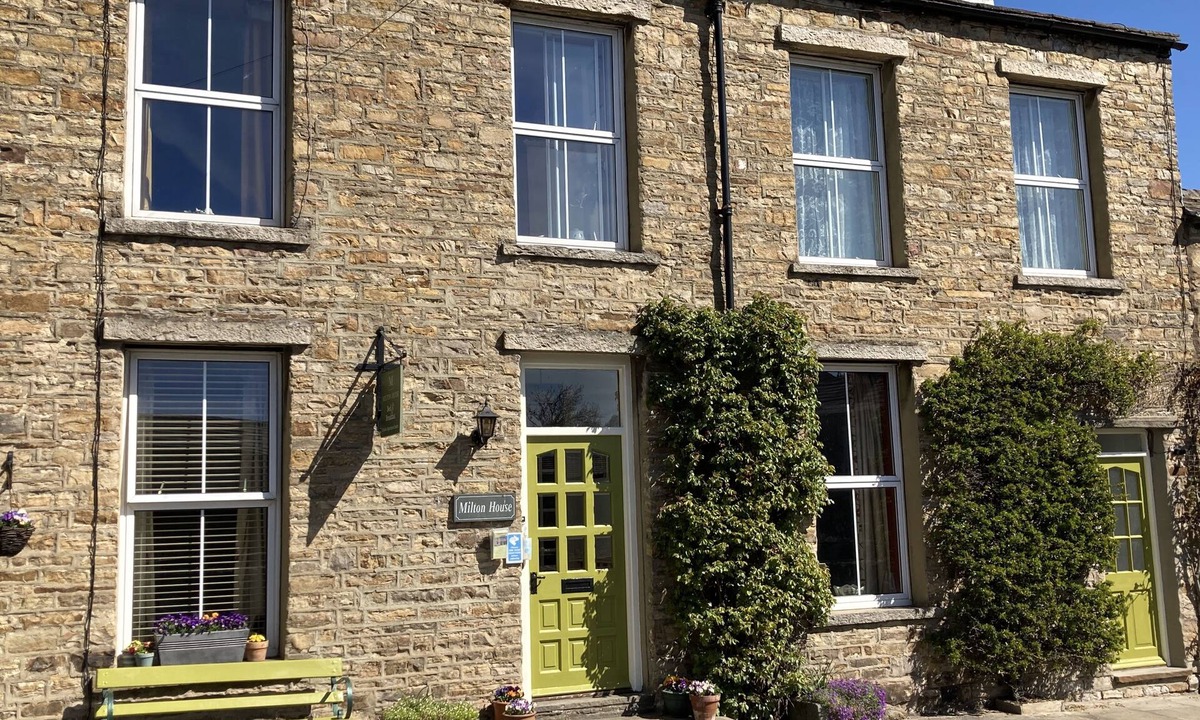 Askrigg Apartment | Milton House Studio Apartment Suites