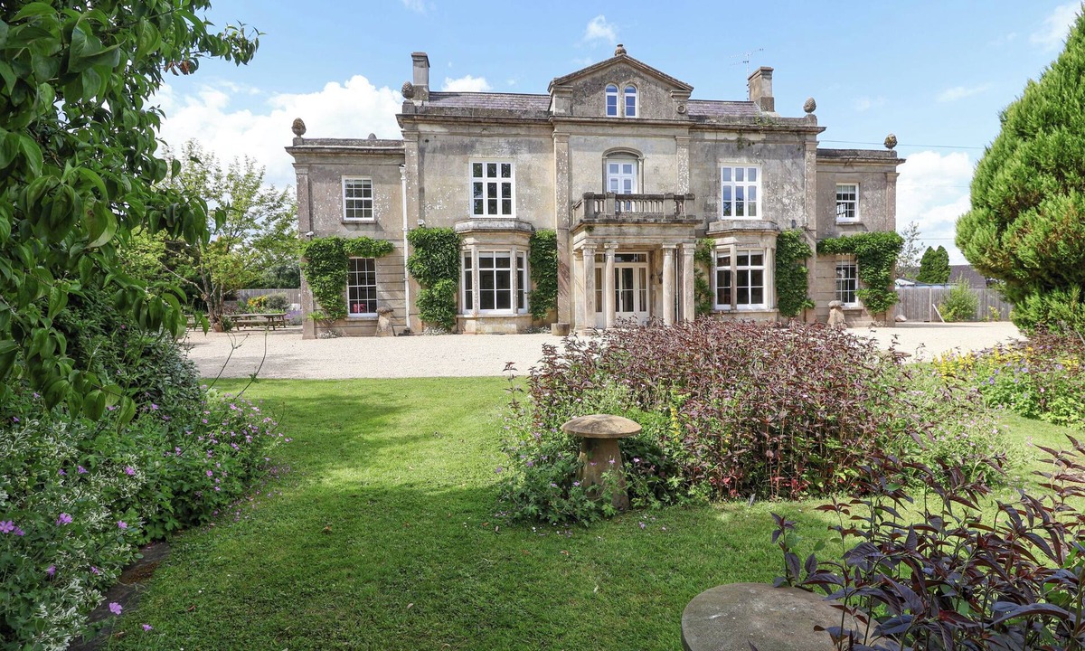Gillingham House | Milton Manor