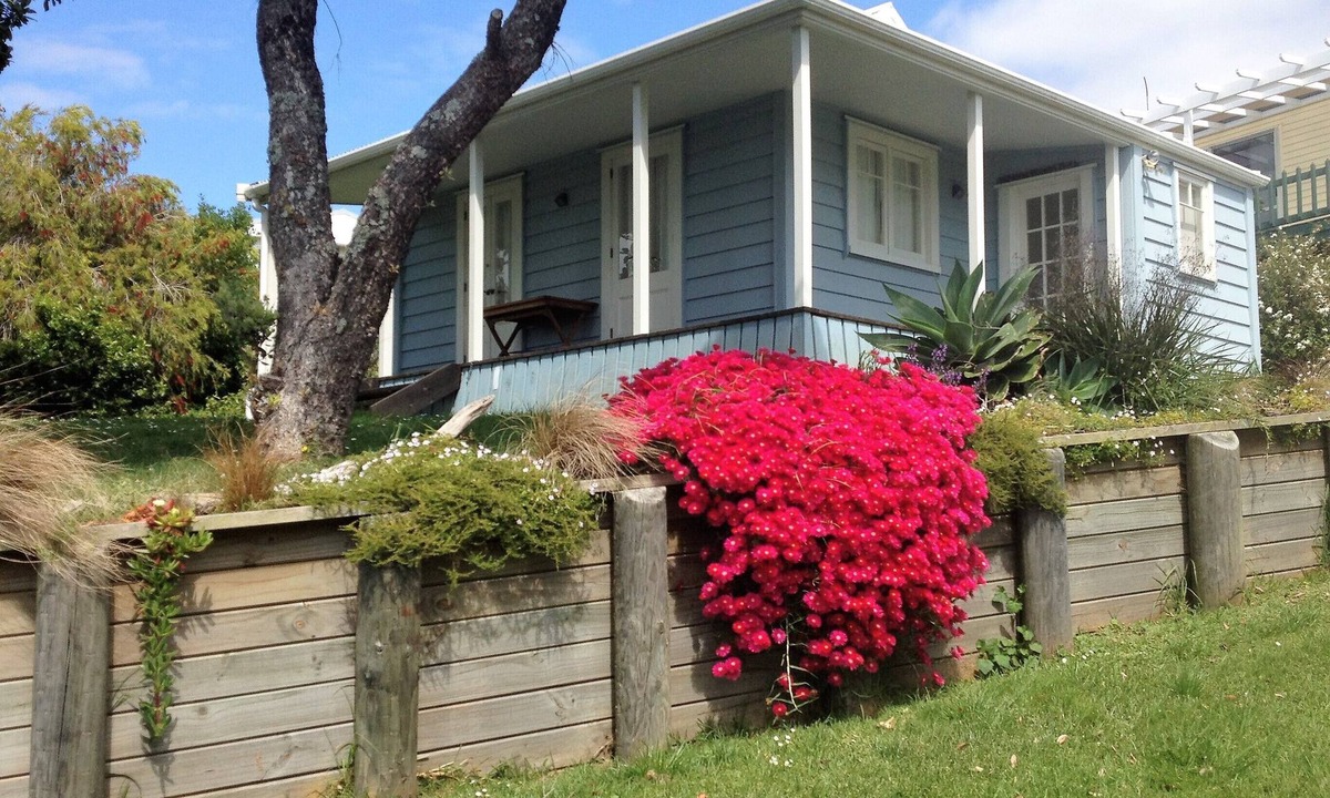 Cable Bay Cottage | Miner's Cottage by Cable Bay