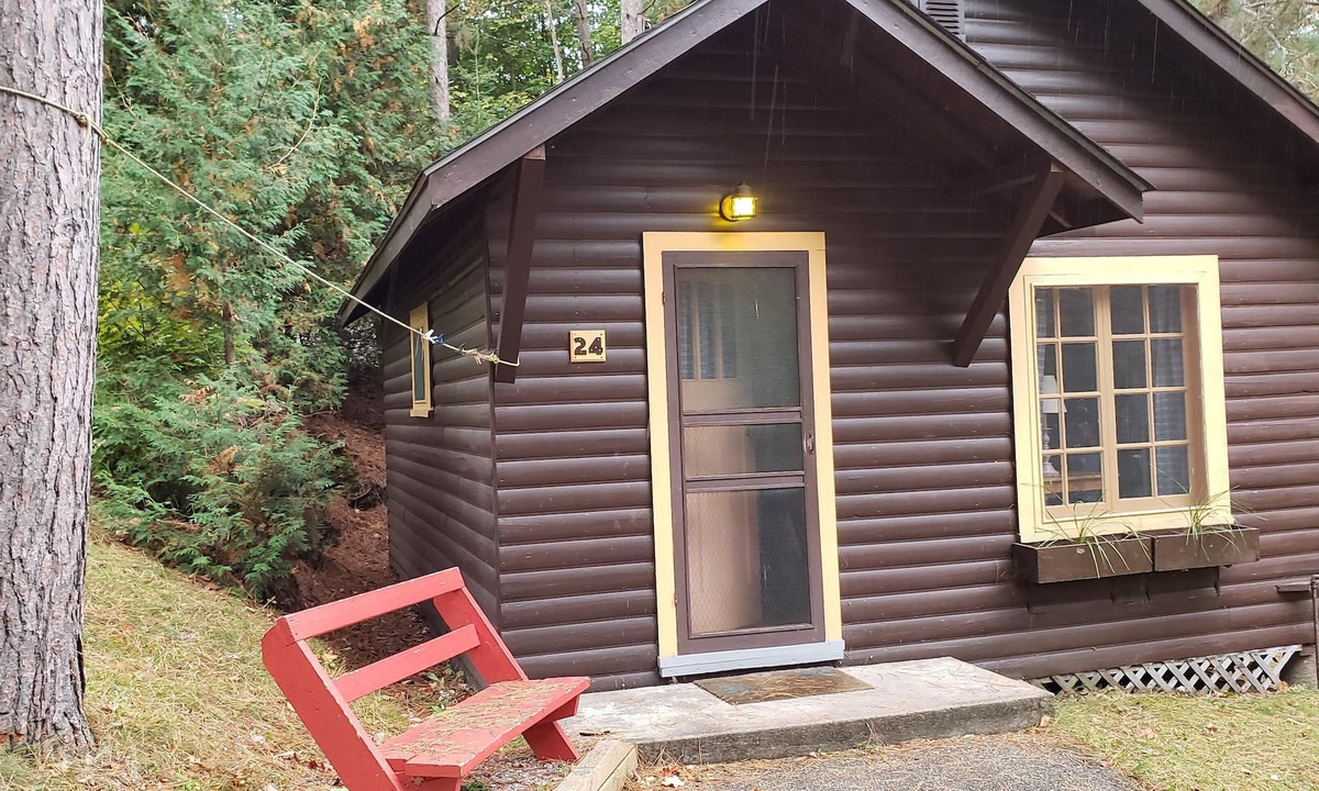 Minden Hills Hotel | Miners Bay Lodge