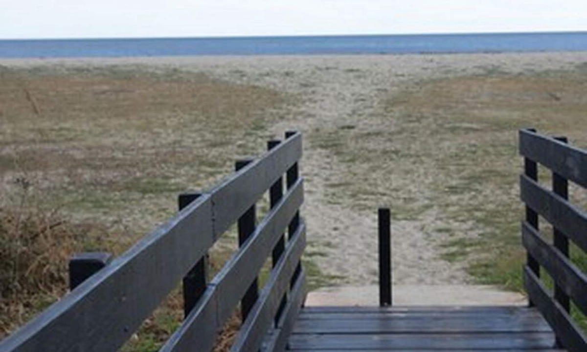 Ghisonaccia Villa | Mini air-conditioned villa 150m from a fine sandy beach