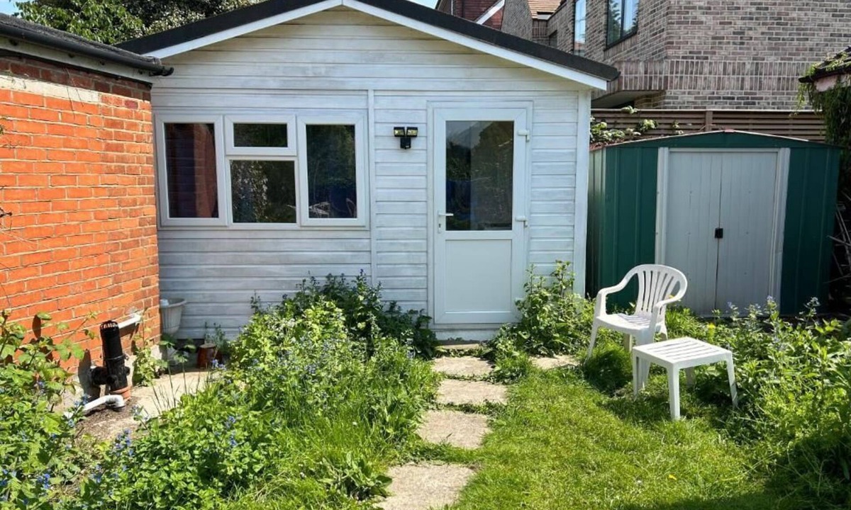 South Camberwell Cabin | mini cabin