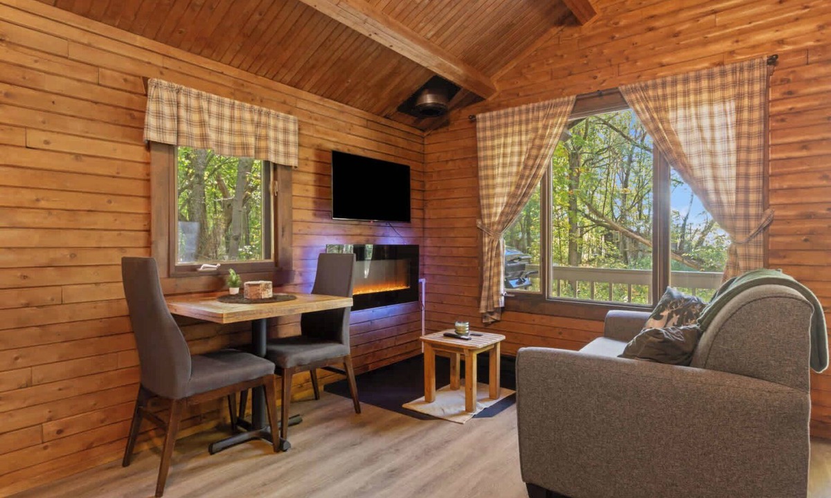 Sainte-Anne-de-Sorel Cabin | Mini Chalet # 2 Domaine de l Archipel