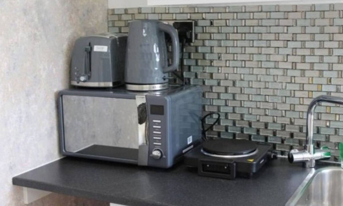 Newport Pagnell Apartment | Mini Cosy Studio Flat Milton Keynes