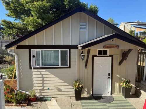 Wallingford Villa | Mini Garden Villa