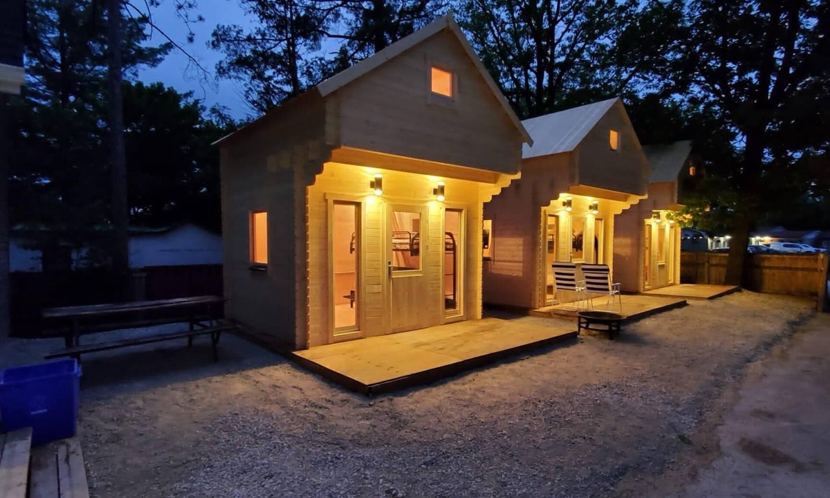 Wasaga Beach Cabin | Mini Home by the Beach