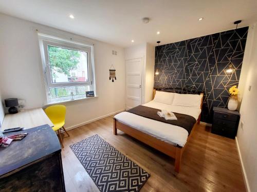 Hamilton House | Mini hotel with home facilities in Hamilton West
