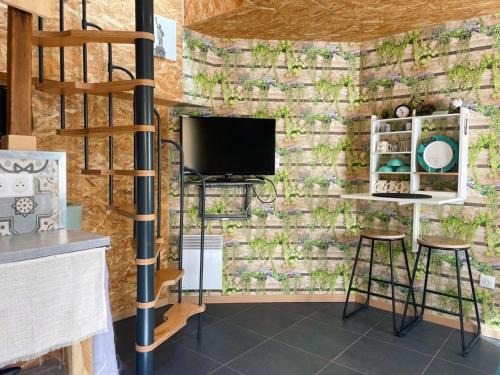 Toury Apartment | Mini-maison près de Paris avec cour privée - FR-1-581-160