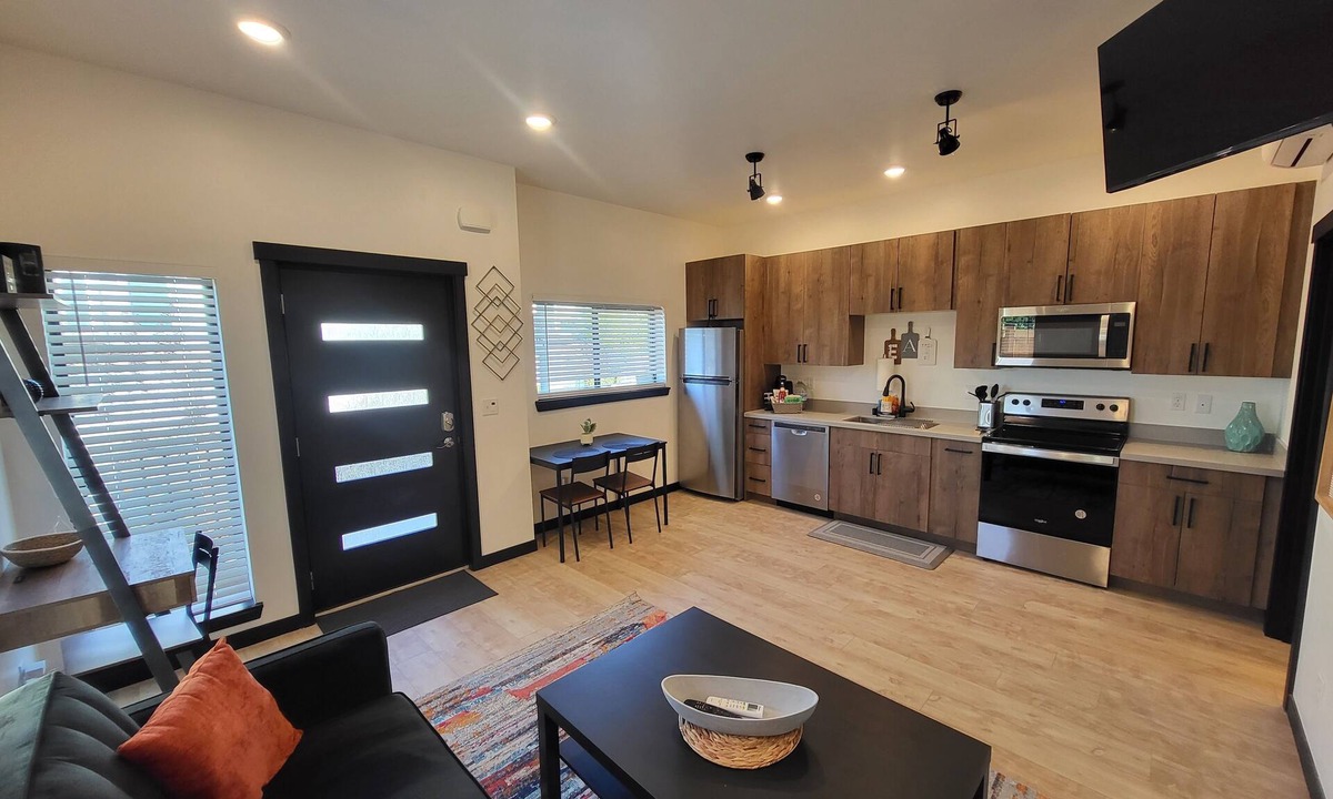 New Tacoma Apartment | Mini modern lifestyle