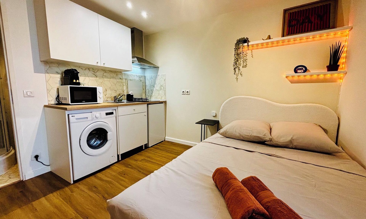 Brignoles Apartment | Mini - Small but cozy!