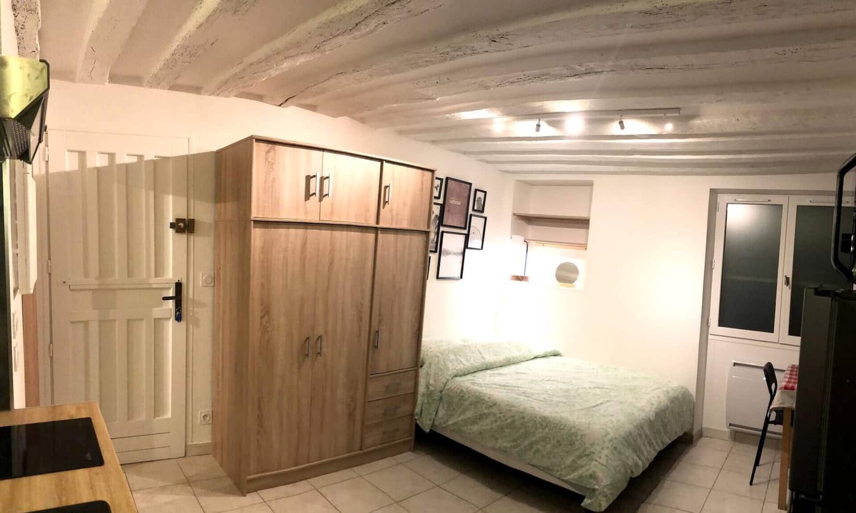 Montlhery Apartment | ☆ Mini Studio 5* - Montlhéry Centre ☆