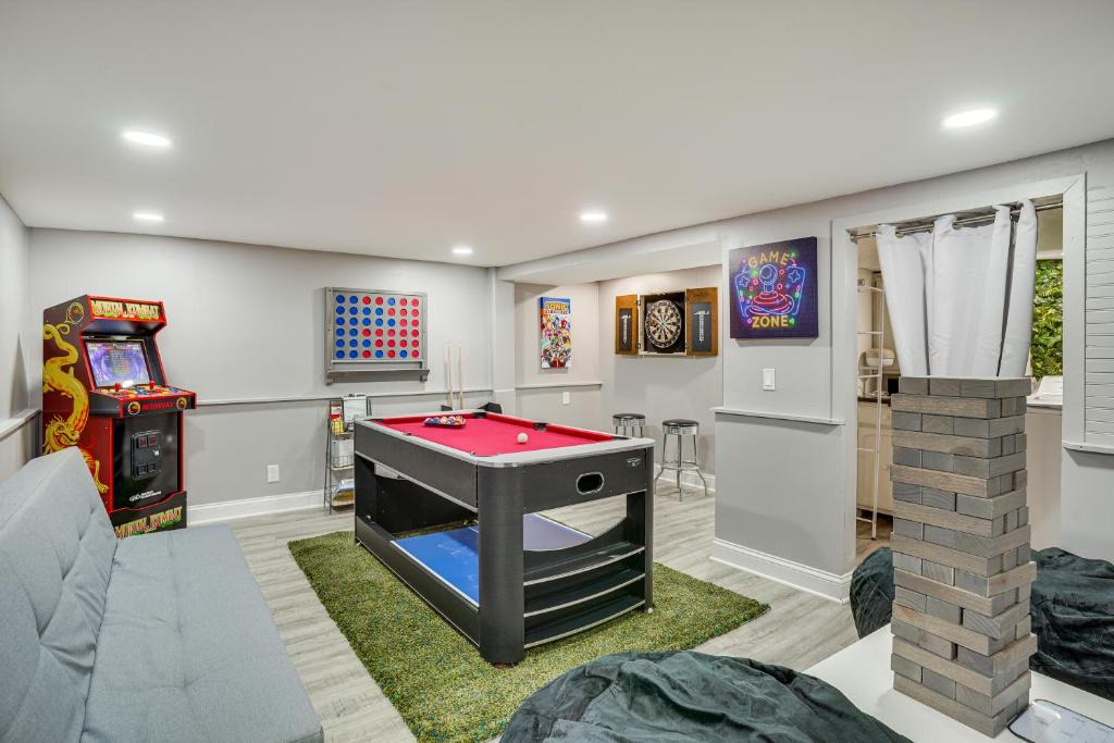 Golden Valley House | Minneapolis Home: Mins From US Bank Stadium & More