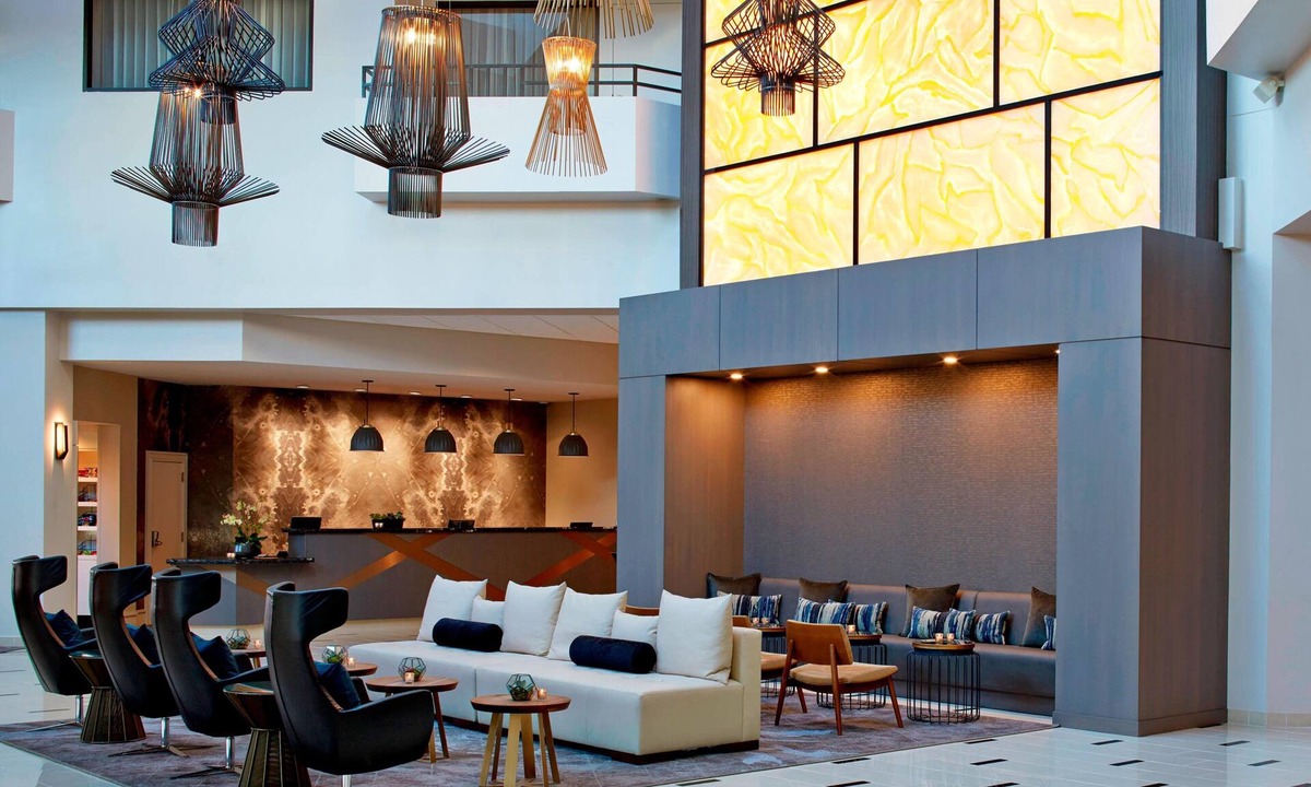 St. Louis Park Hotel | Minneapolis Marriott West