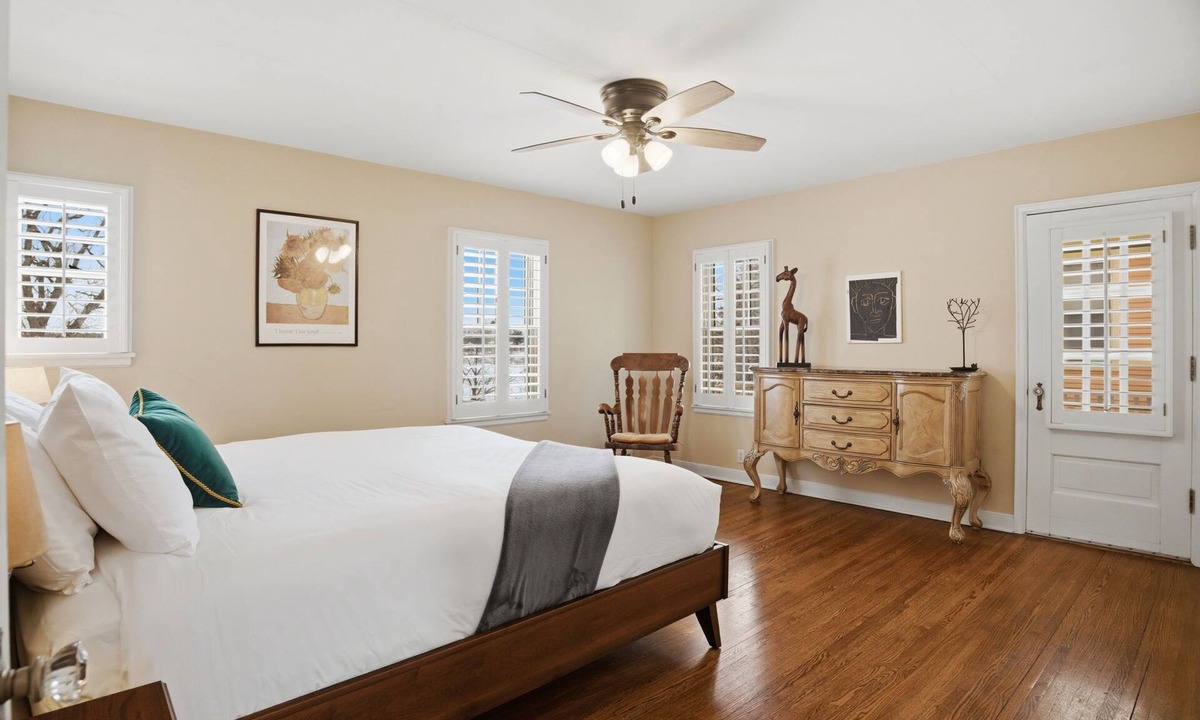 South Como House | MINNeSTAY* Como Classic