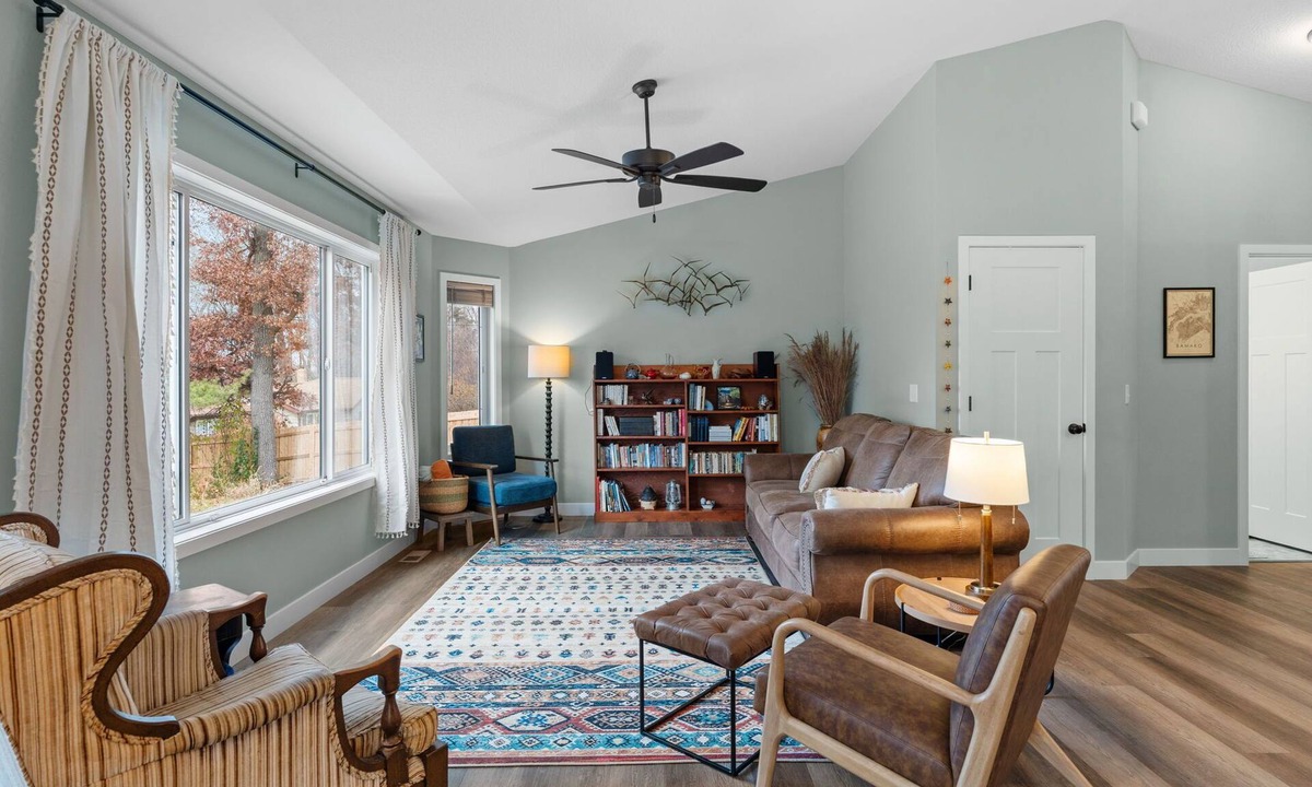 New Brighton House | MINNeSTAY* Hansen Park Place