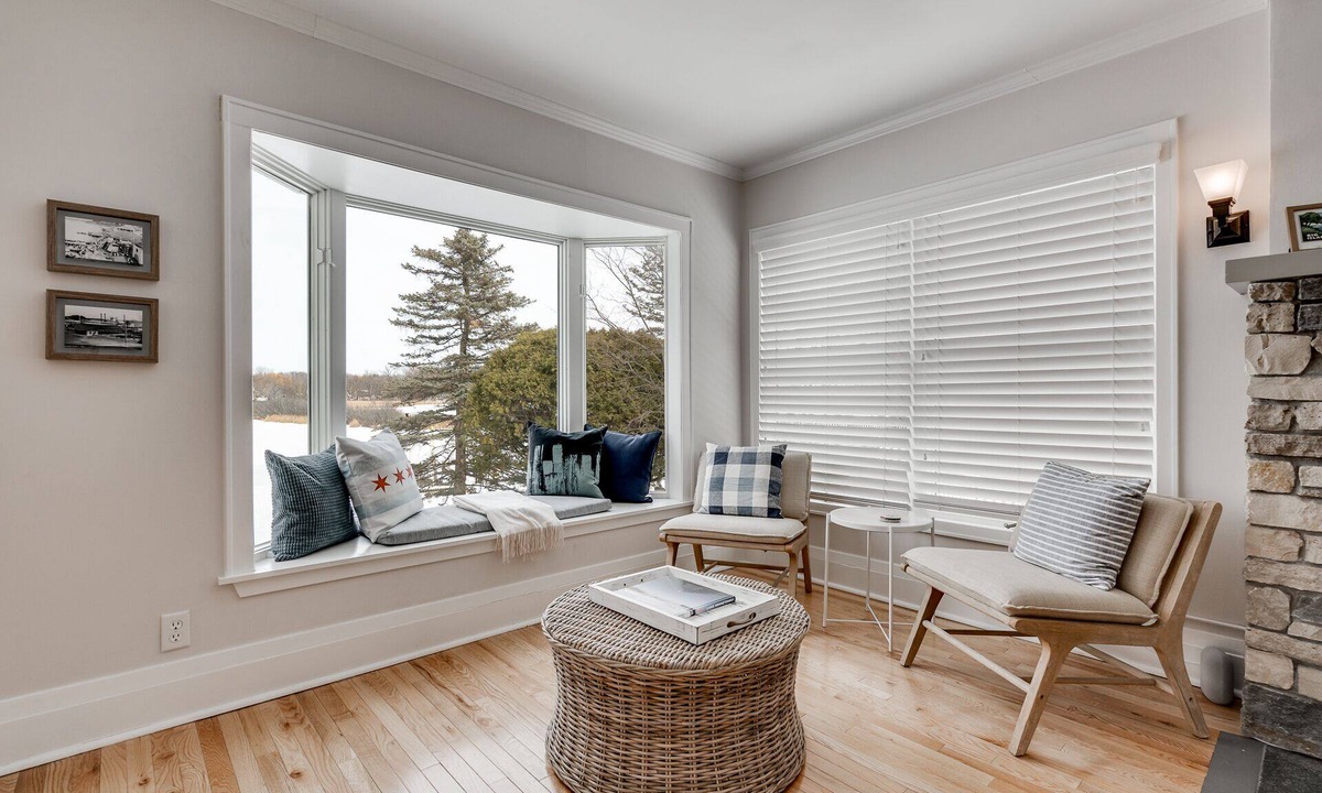 Tonka Bay House | MINNeSTAY* Lakefront Cottage | Excelsior Bay | Dock