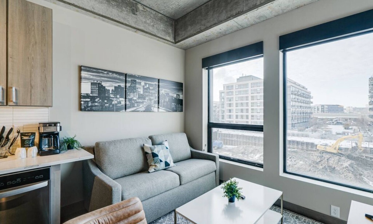 Warehouse District Apartment | MINNeSTAY* Sable 302 | North Loop | Target Center