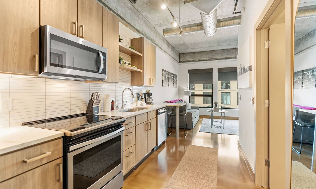 Warehouse District Apartment | MINNeSTAY* Sable 304 | North Loop | Target Center