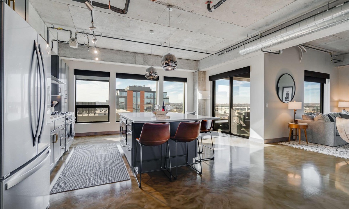Warehouse District Apartment | MINNeSTAY* Sable 701 - Luxury Two Story Loft | North Loop | Target Center