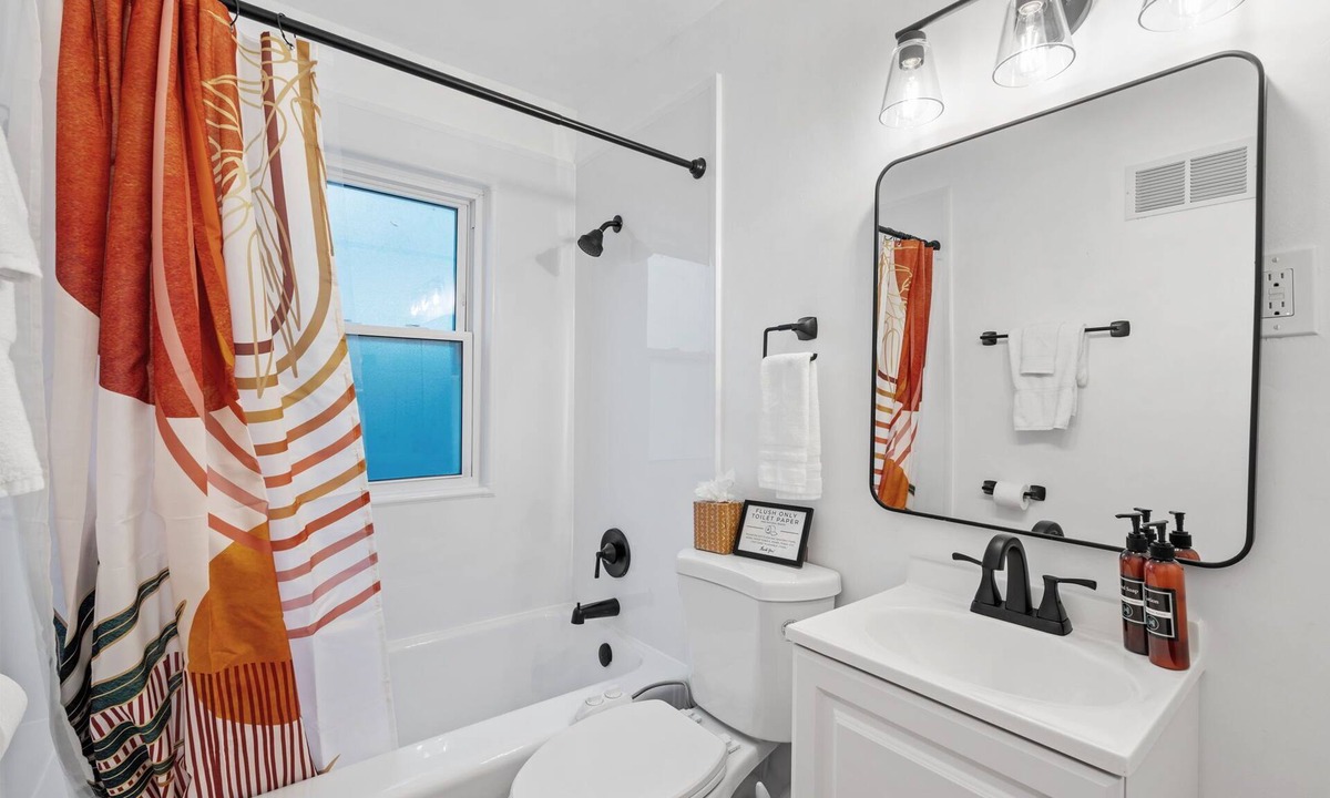 Whittier House | MINNeSTAY* Uptown Muse