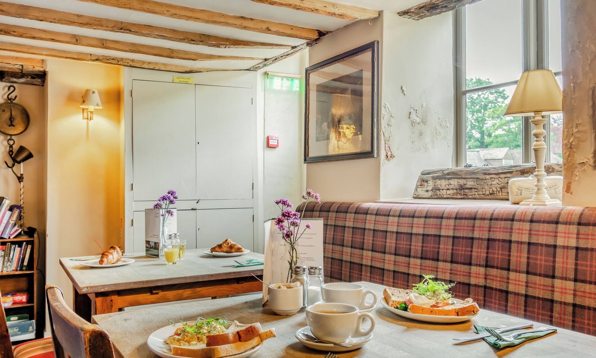 East Dean and Friston Bed & Breakfast | Minnie - Tiger Inn