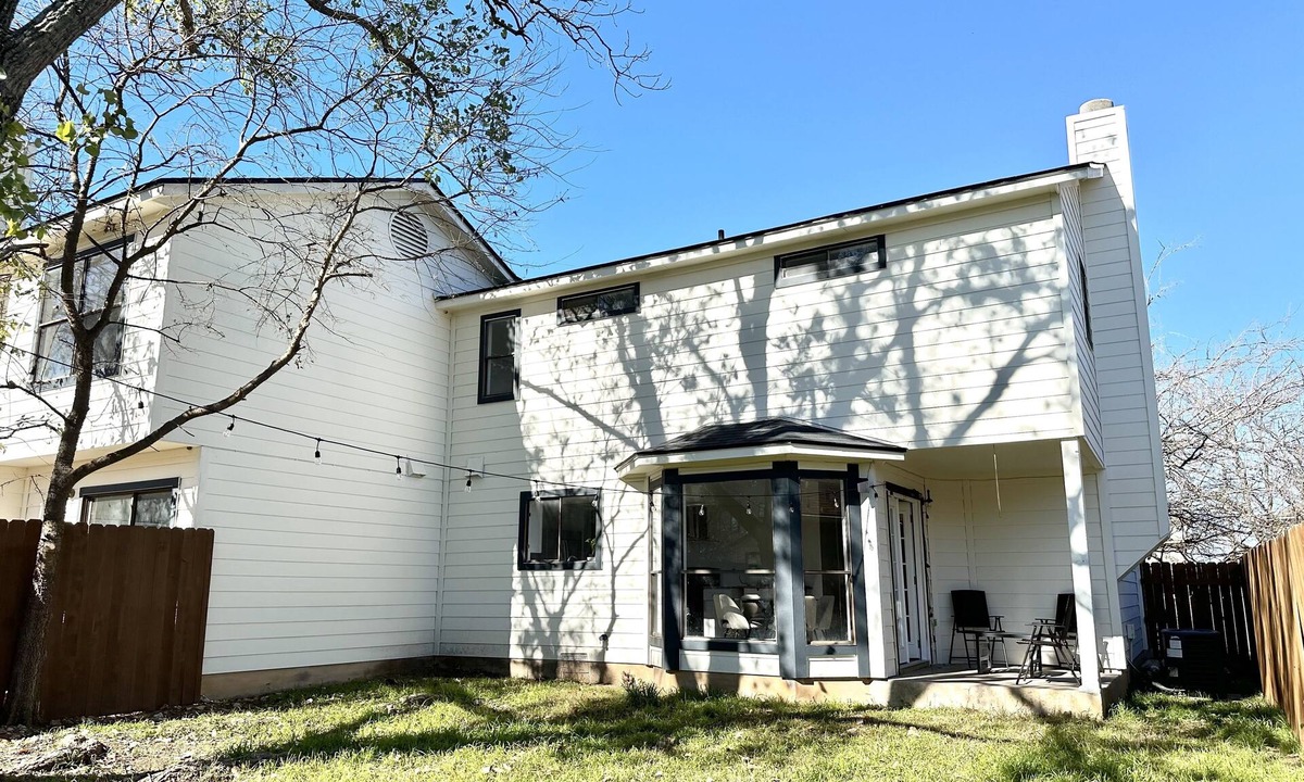 Tanglewood Forest House | Mins to Austin most iconic eateries/bars/places!