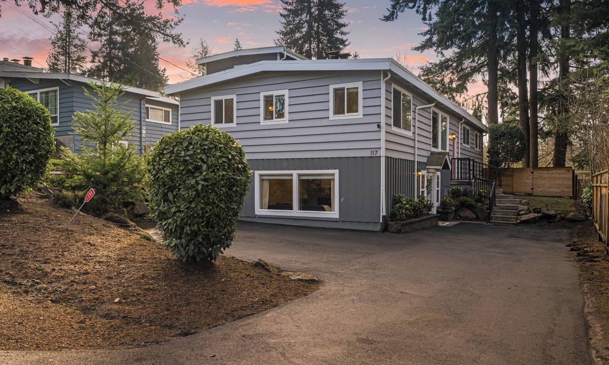 Hillwood House | Mins to WorldCup/18 ppl/ADA/King Beds/BBQ/Fire Pit