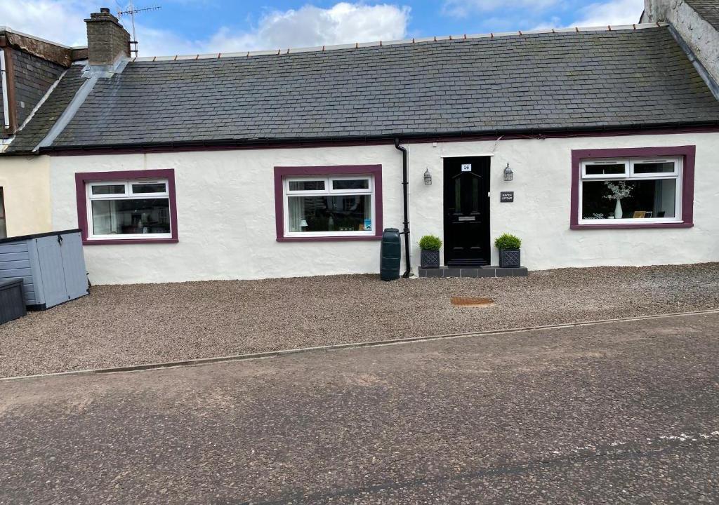 Leadhills House | Minton cottage