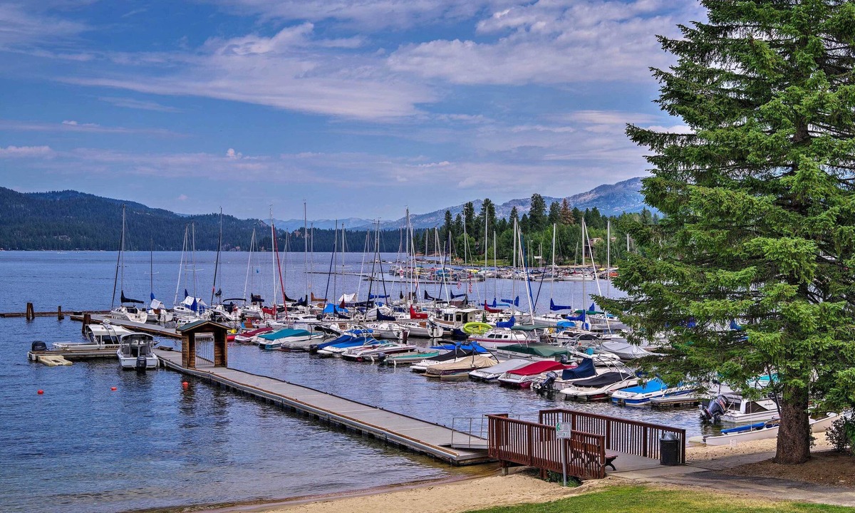 McCall House | Minutes away from Beach, Marina, Shopping & Dining