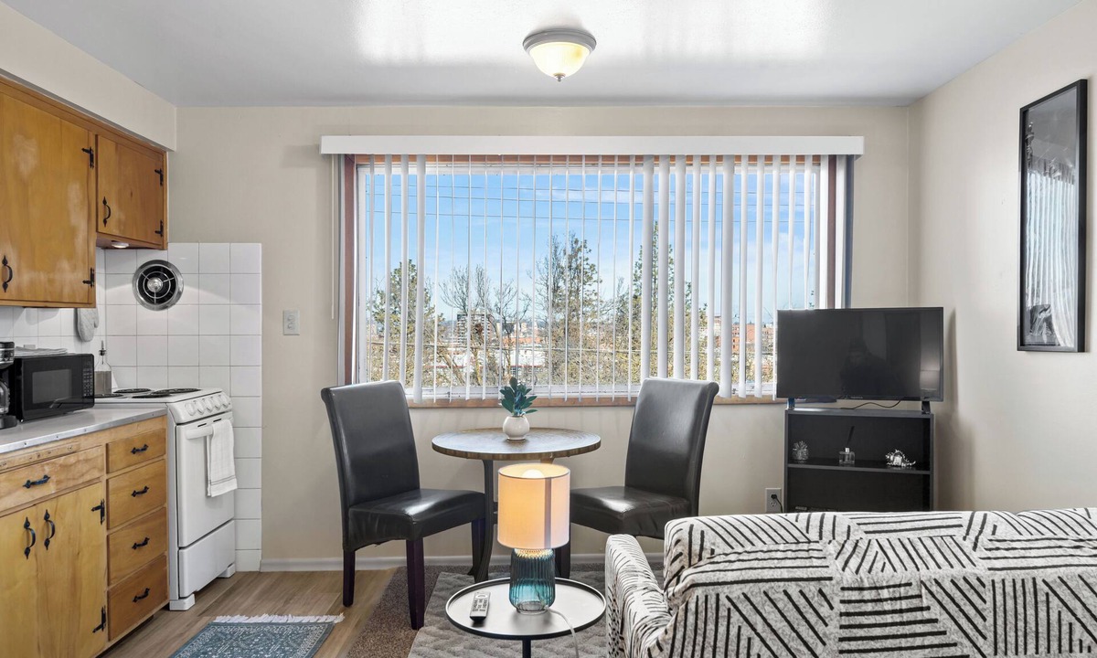 Cliff - Cannon Apartment | Minutes from Downtown- Podium, Arena, Riverfront